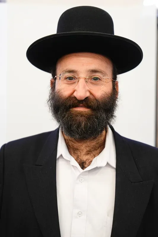הרב אברהם פישר שליט"א
